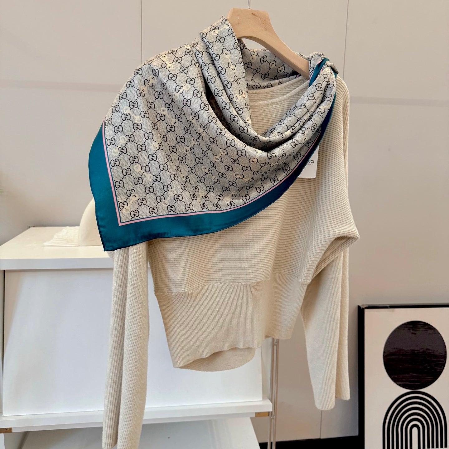 Classic Versatile Silk Scarf: Timeless Fashion for Every Wardrobe Essential