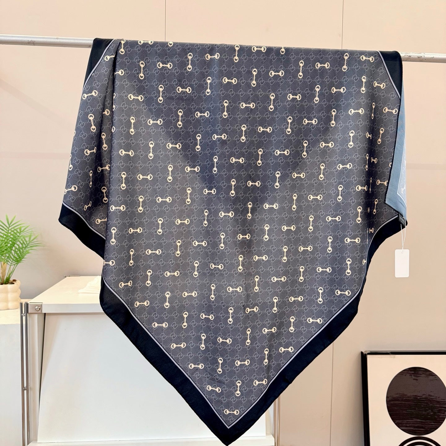 Classic Versatile Silk Scarf: Timeless Fashion for Every Wardrobe Essential
