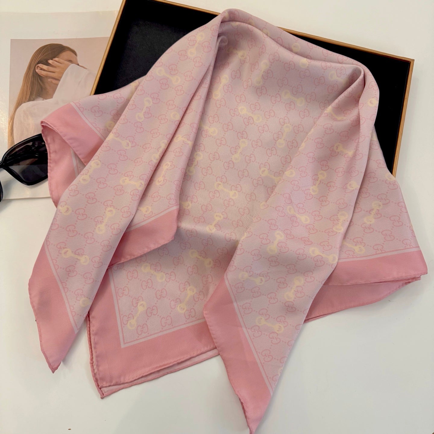Classic Versatile Silk Scarf: Timeless Fashion for Every Wardrobe Essential
