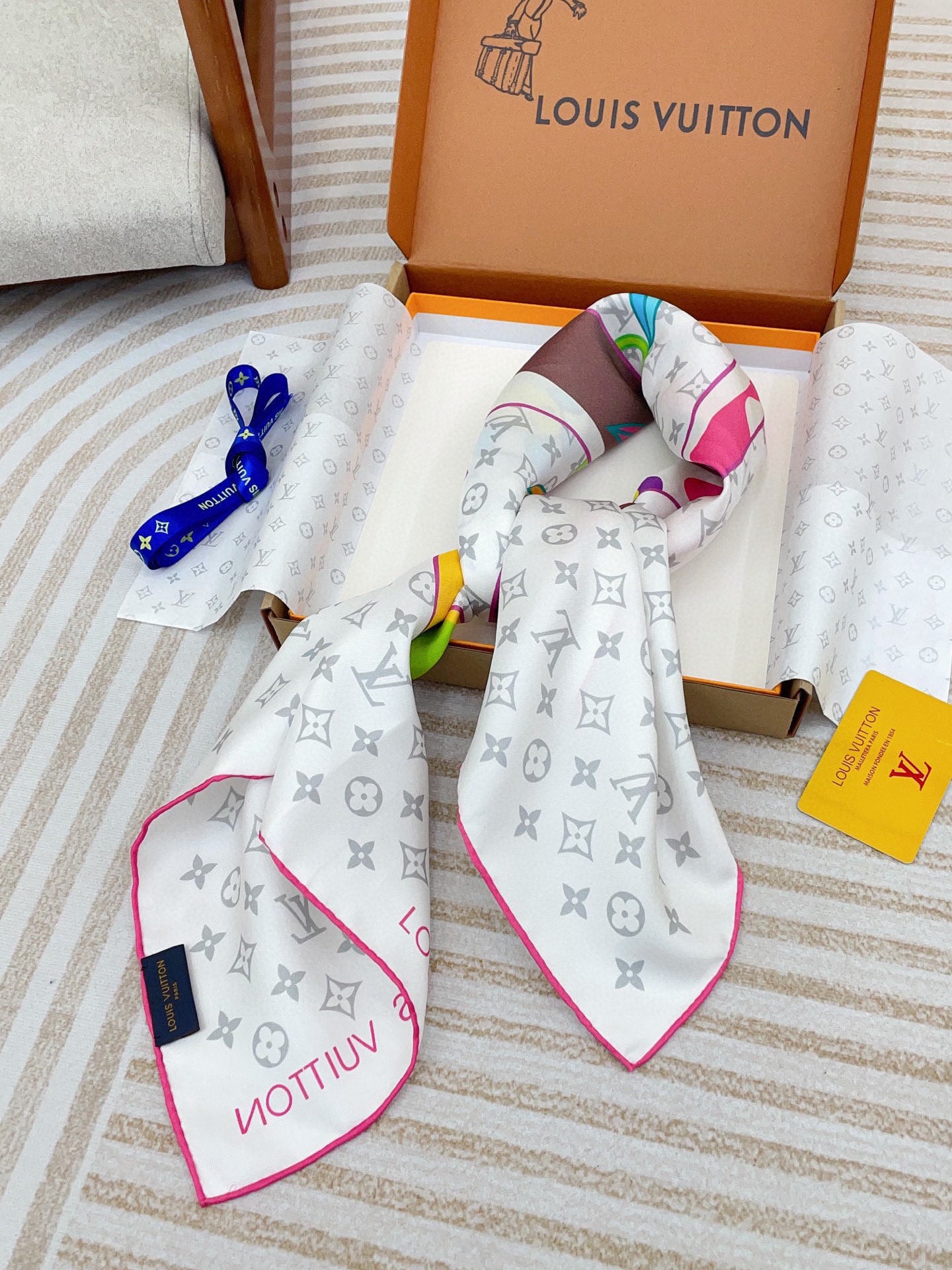 On-Trend Silk Scarf: Versatile Design to Complement Every Wardrobe