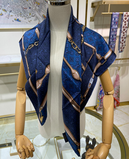 Versatility Redefined: Fashion-Forward Silk Scarf for Every Outfit in Your Closet