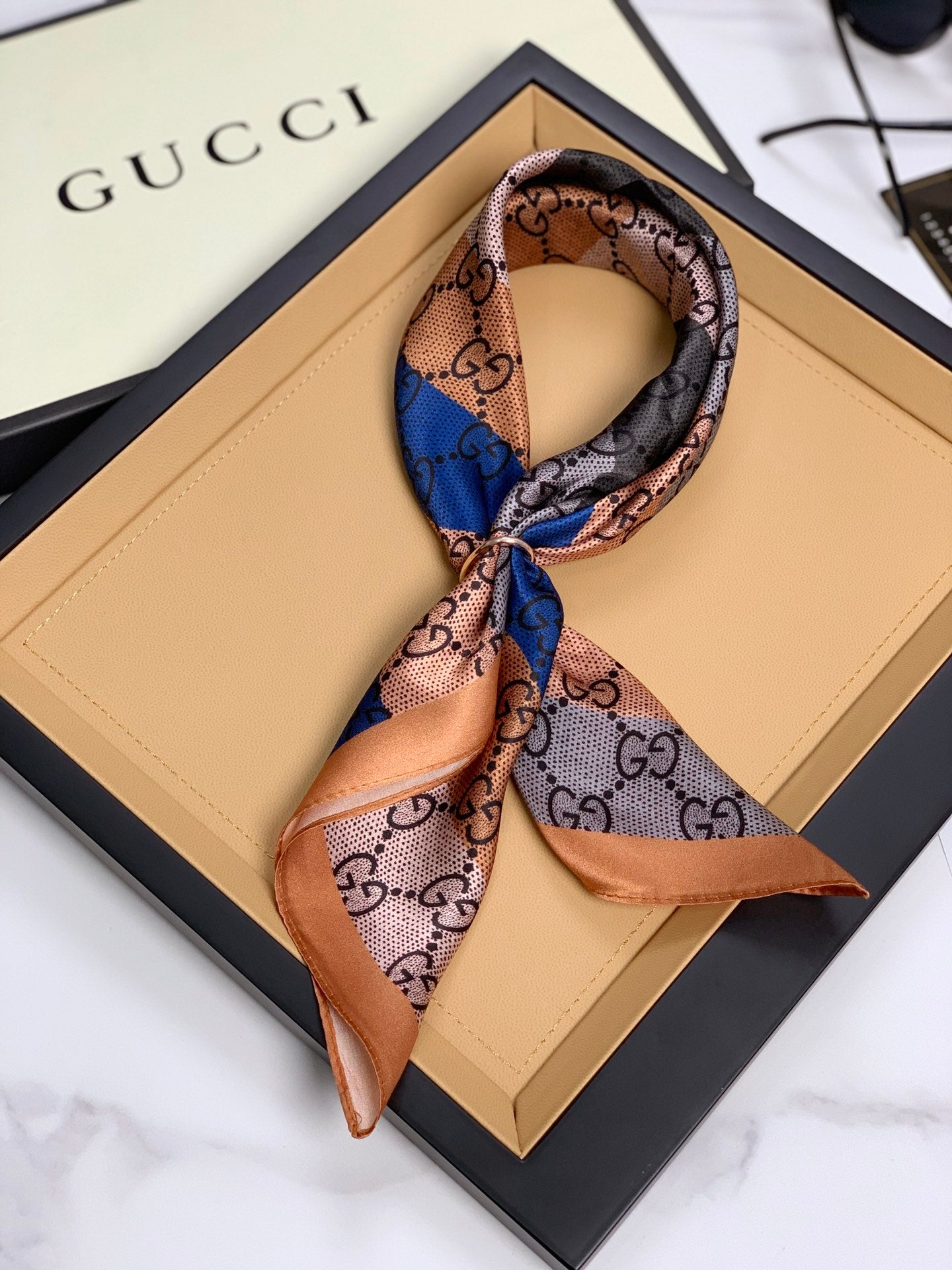 Blend Comfort & Style: Lightweight Silk Scarves That Go With