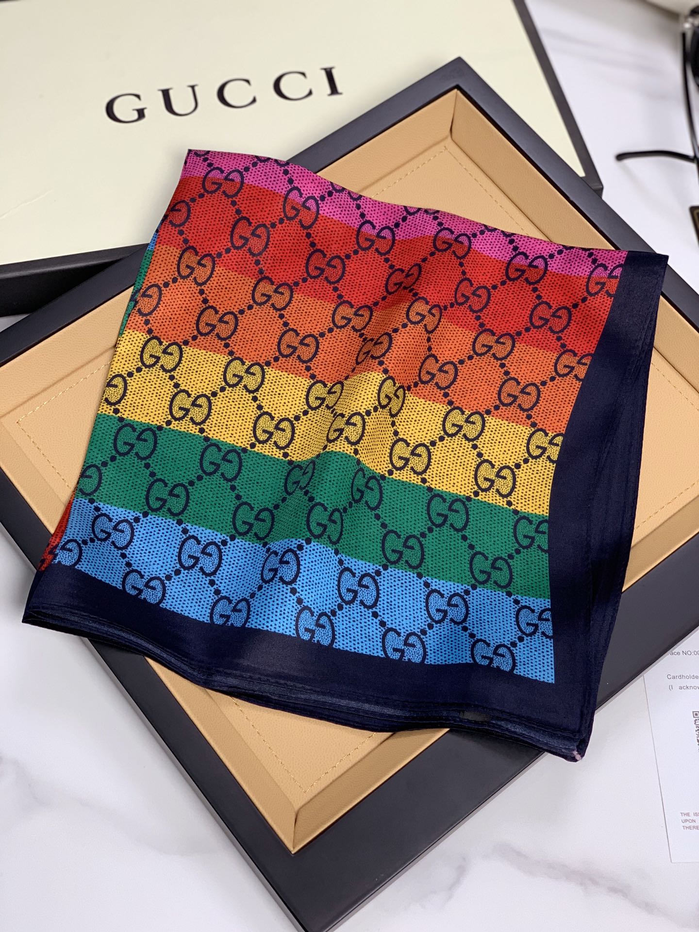 Blend Comfort & Style: Lightweight Silk Scarves That Go With
