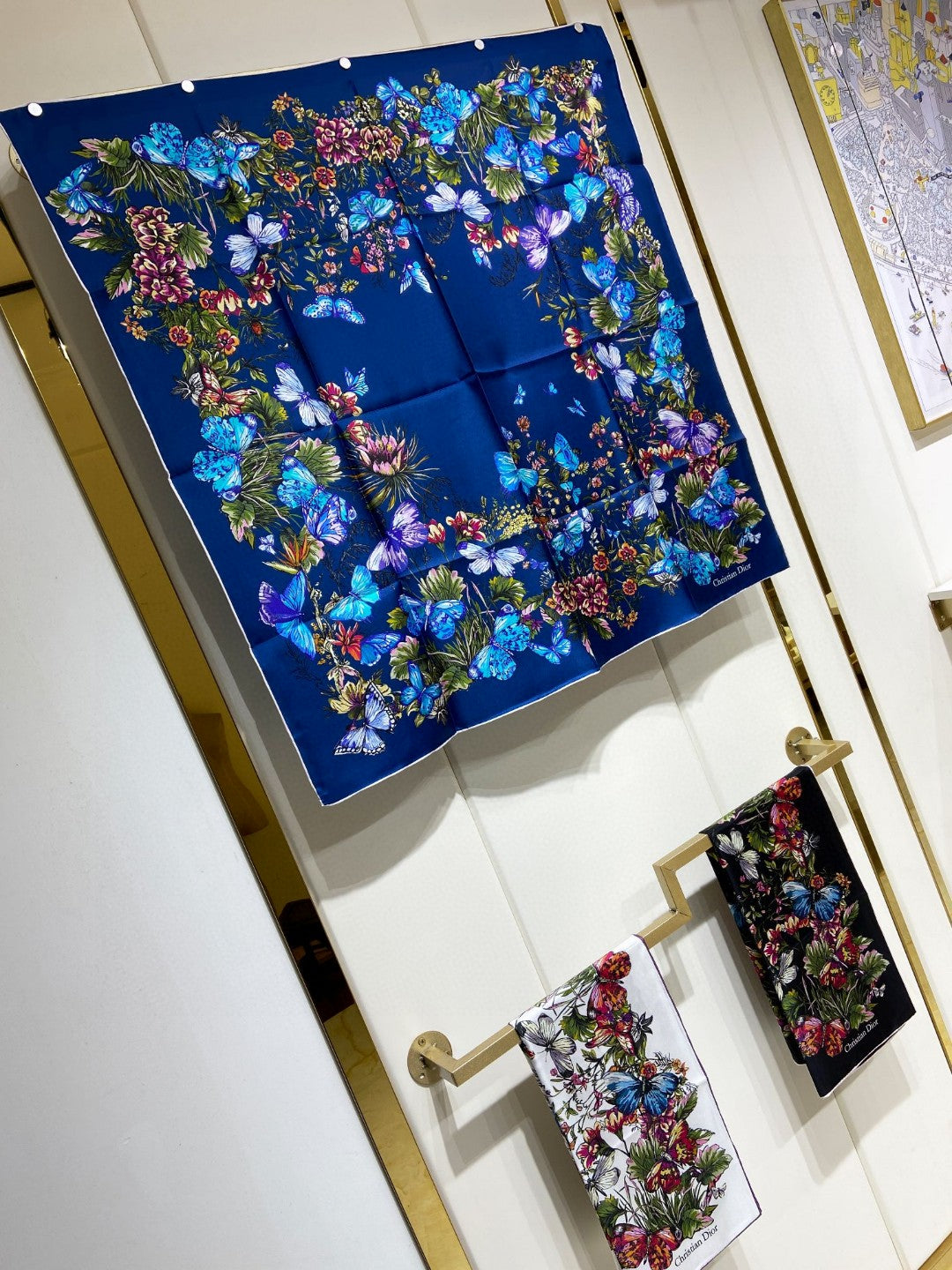 Fashionable Silk Scarf: Versatile Style That Transitions From Day to Night