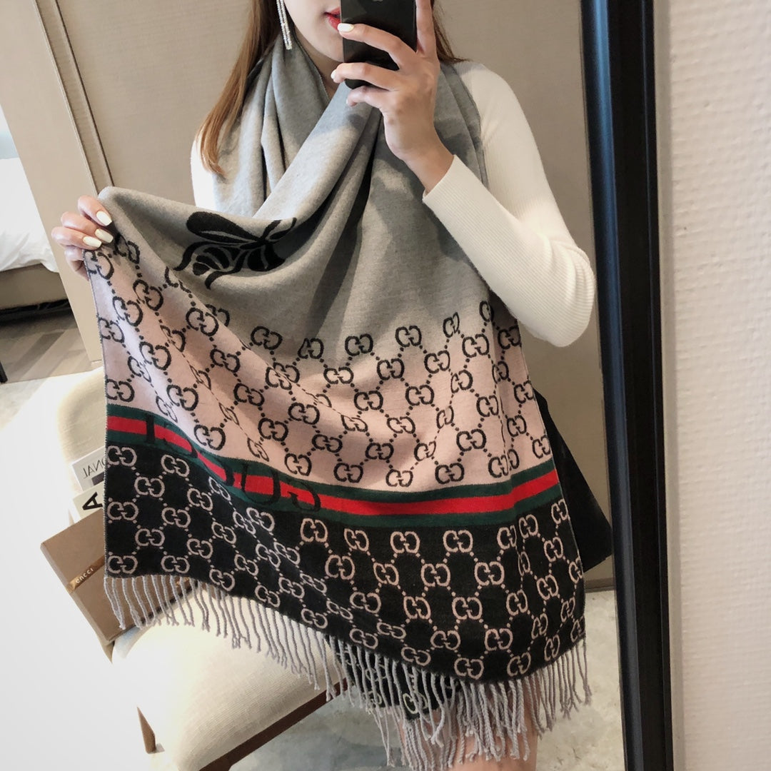 Handmade Cashmere Scarf: Artisanal Craftsmanship for Unmatched Softness