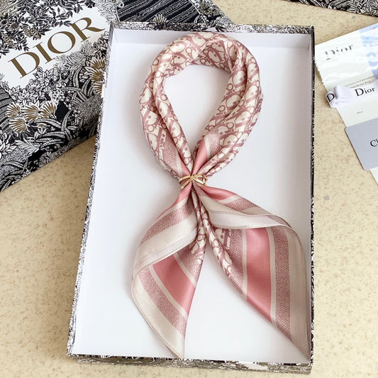 Mix & Match Magic: (Versatile) Silk Scarves for Daily Chic