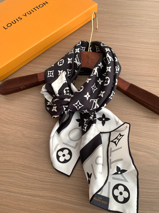 Timeless Elegance: Versatile Silk Scarf for Every Fashion Ensemble