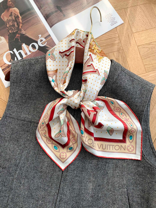 Stylish Silk Scarf: Multipurpose Fashion to Refresh Your Daily Outfits